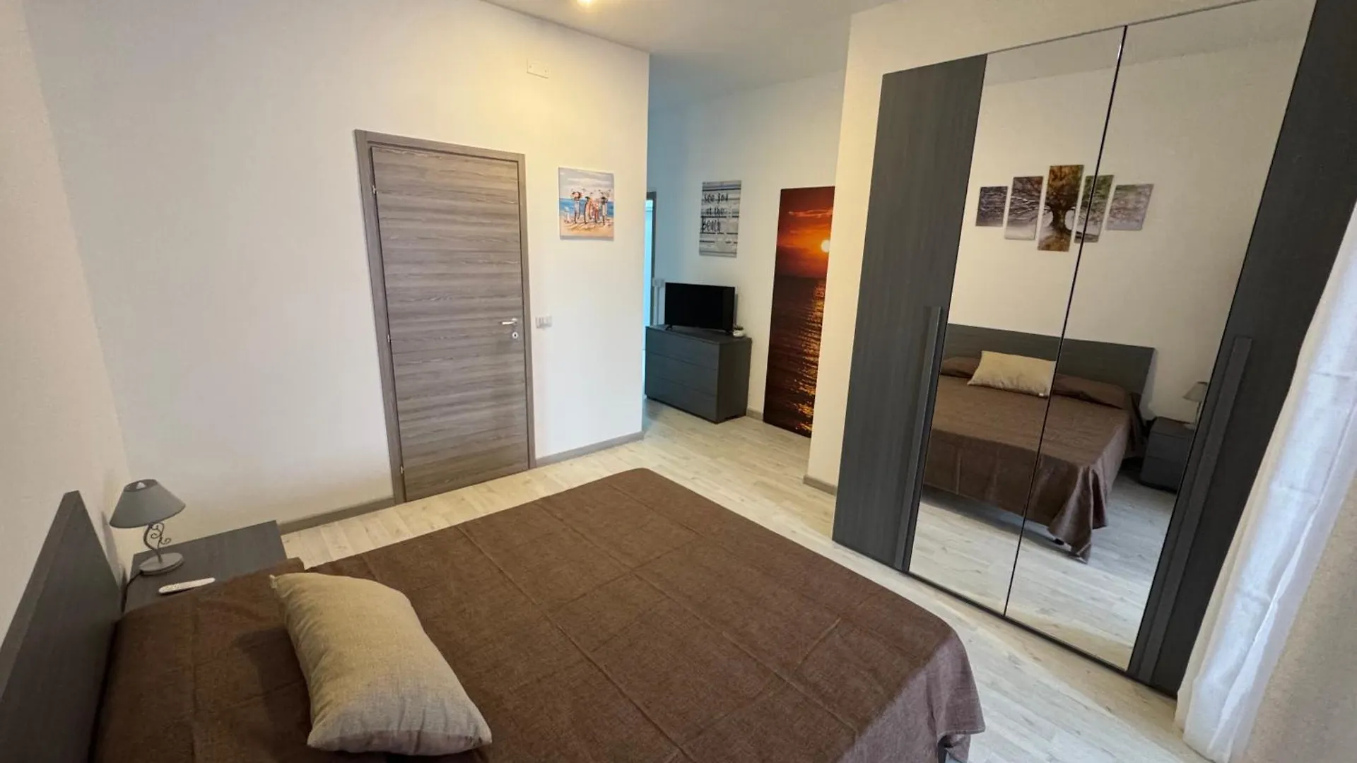 La Pardazza Hotel Marina di Ragusa 0*,  Olaszország